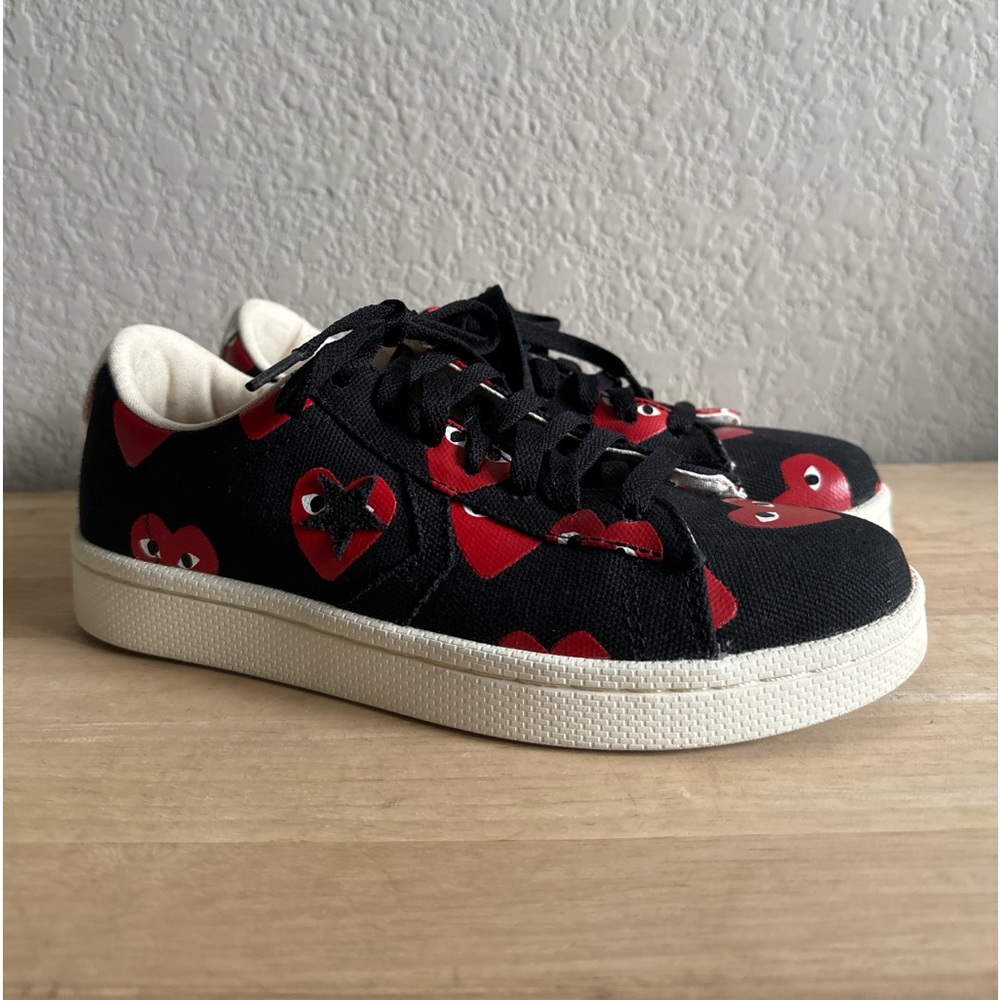 Comme des Garçons PLAY x Converse Canvas Low Top Sneaker